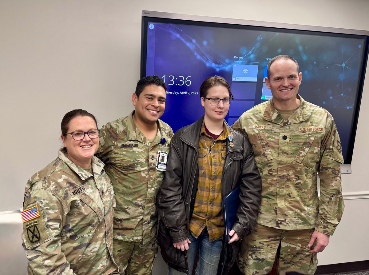 usufamilymed's tweet photo. This week, we bid farewell to HM3 Nelson. We appreciate your imaginative spirit and dedication at the #FamilyMedicine Clinic at #USUHS. https://t.co/bMmJXUMnIG
