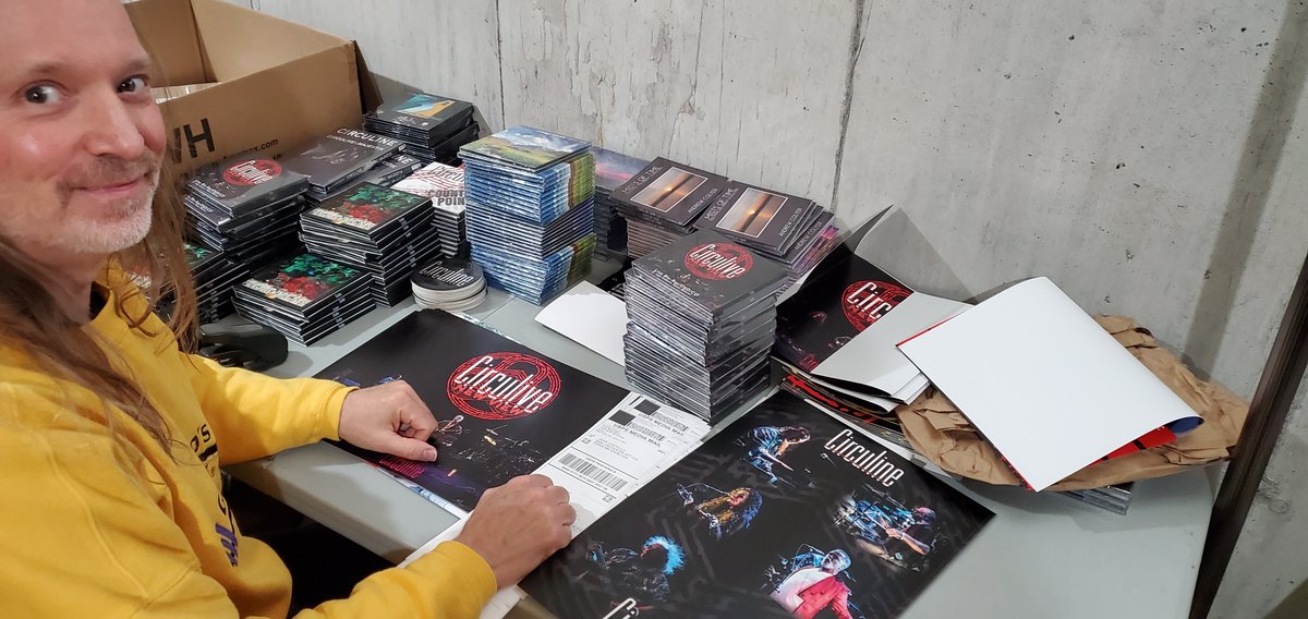 CirculineMusic's tweet photo. Thank you so much to the 1935 people who have recently subscribed to the Circuline Rock Journal, and the hundreds of people who have purchased our "CircuLive::NewView", "C.O.R.E.", and "Alive at ProgStock" (Robert Berry's 3.2 Band) products.  Sunday is fulfillment fun day! https://t.co/ymHTS5uEQl