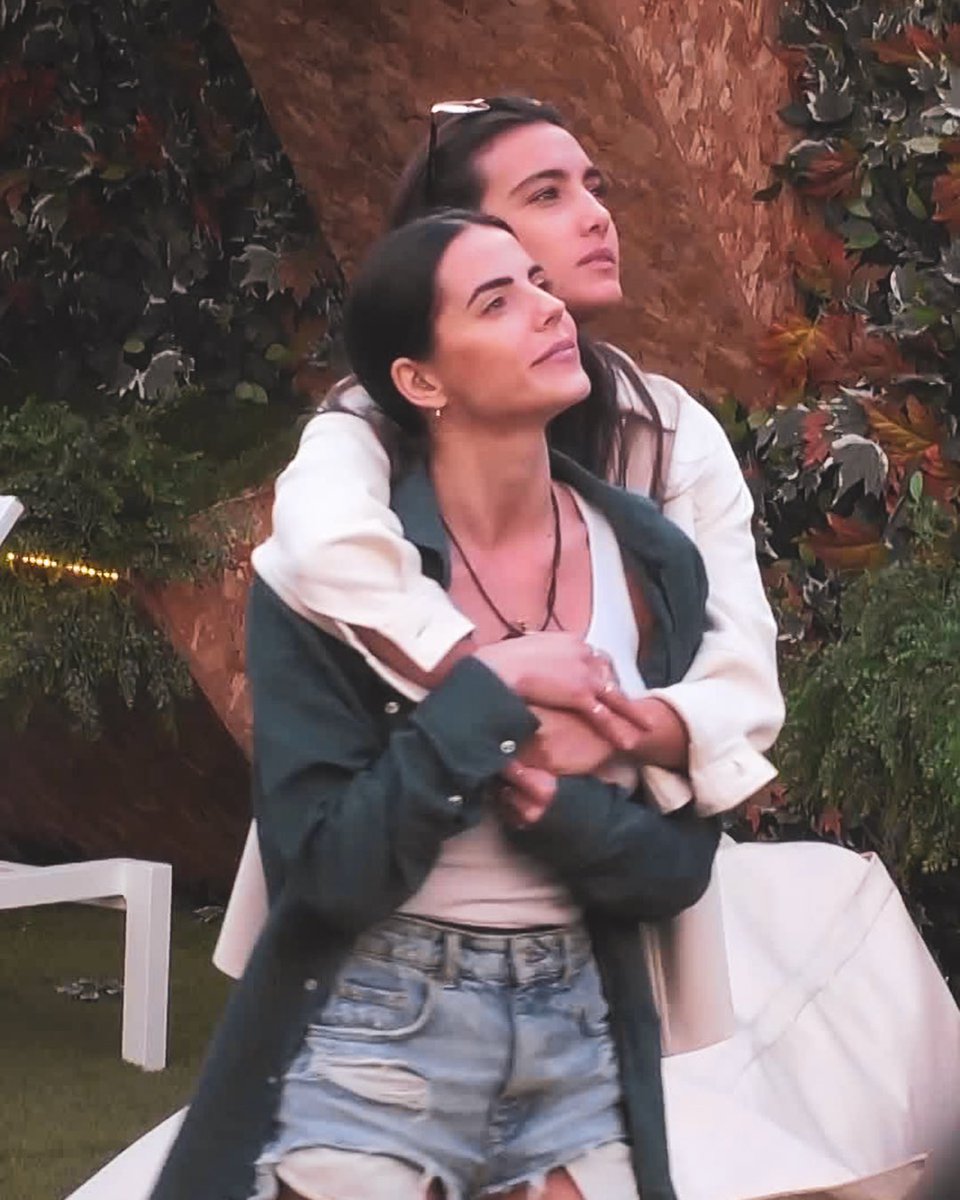 opstwitti's tweet photo. Eu shippo demais 🫶

Zaila vive 

#zeudiners https://t.co/2IRR8csv3E