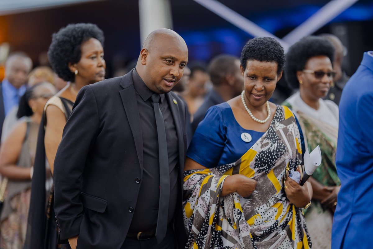 ku Rwibutso rwa Jenoside rwa Rebero,Uyu munsi habereye umuhango wo kwibuka abanyapolitike bishwe bazira kurwanya itegurwa n’ishyirwa mu bikorwa rya Jenoside yakorewe Abatutsi mu 1994.

Kuri uyu wa 13 Mata 2025 kandi ni bwo hasozwa Icyumweru cy’Icyunamo cyatangiye ku wa 7 Mata.