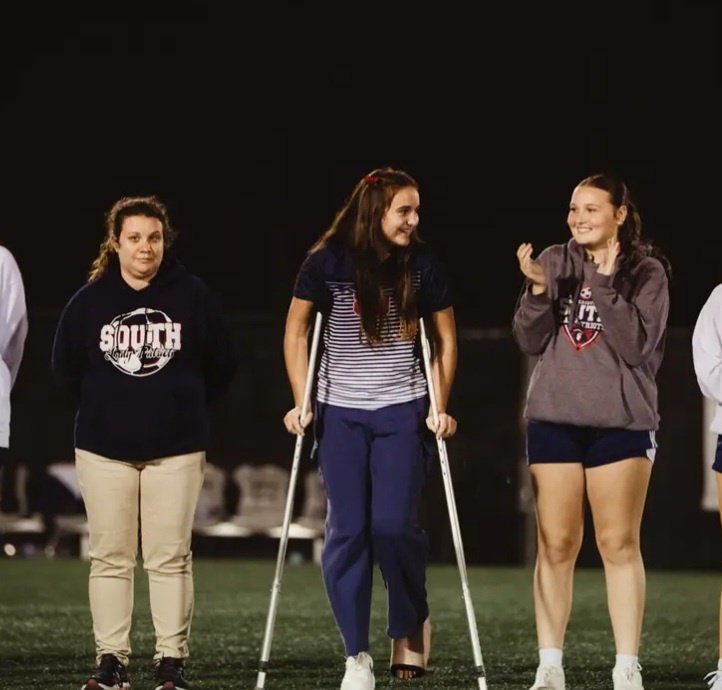 AdrienneA_2025's tweet photo. I'm so excited to have played in my first games back after breaking my foot in high school playoffs. It took 2 surgeries and 5.5 months, and I am so grateful to everyone who has helped me get to this point!

@ImCollegeSoccer @ImYouthSoccer @HoundsAcademy @catamountsoccer https://t.co/M9X1ihIG2y