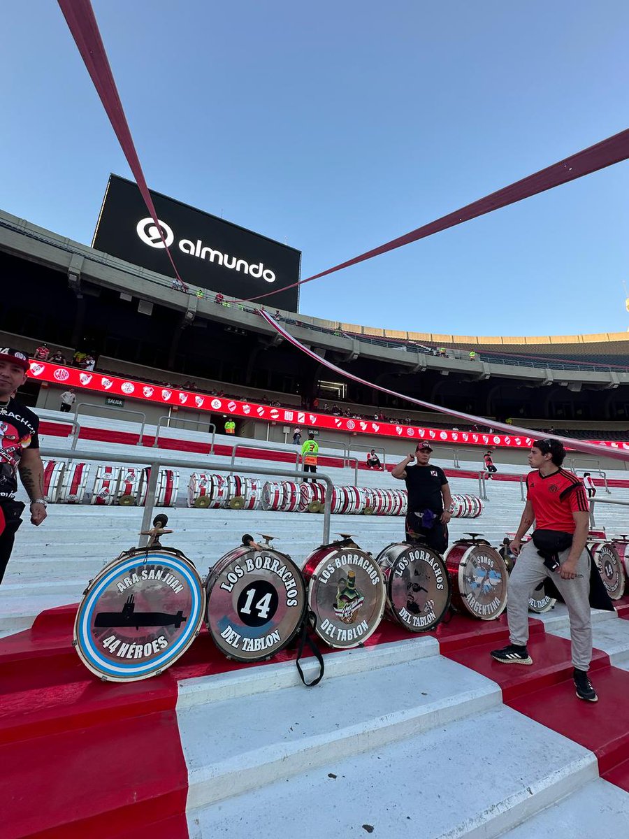 RiverLPM's tweet photo. 🥁⚪🔴⚪🤩 https://t.co/Q8hbuZNfp1