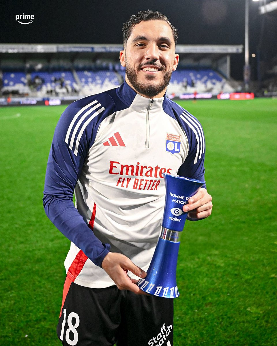 PVSportFR's tweet photo. 🇫🇷 Rayan Cherki, décisif ce soir une nouvelle fois avec un but, a été élu Homme du Match 🏆

Mérité selon-vous ?

#AJAOL https://t.co/kryAckZHqN