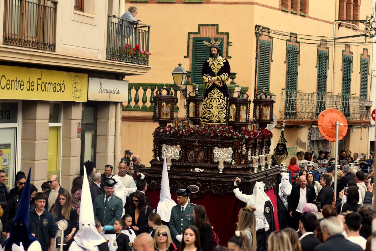 Avui s'ha celebrat al Vendrell la processó del Diumenge de Rams organitzada per l'Hermandad de las Penas <a href="/penas_vendrell/">Hermandad de las Penas</a> 
#elVendrell #SetmanaSanta
Foto: Ramon Costa