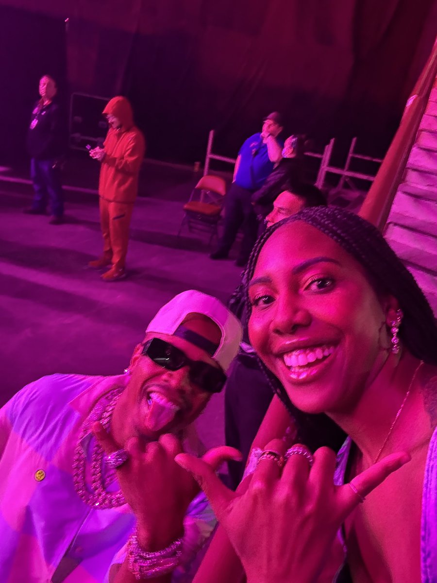 G_KnowSheBadd's tweet photo. @plies had me out here screaming ‘I don’t wear tight jeans like the white boys’ like it just dropped yesterday! You went OFF at the Millennium Tour—‘Wasted’ still hits every time!” @Plies already looking forward to seeing you next basketball season—you know the vibes! 🐔❤️🤙🏾🏀 https://t.co/UNwjzTLl08
