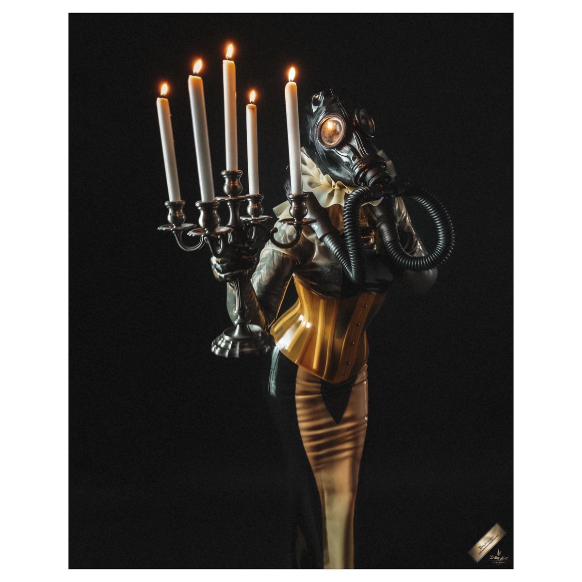 Lightthrone „Quintessence“ 2025

#light #throne #darkthrone #quintessence #blackmetal #rubber #latex #heavyrubber #gasmask #shiny #candle #candlelight #goddess #altmodel #altphotography #photography #darkart #photoshoot #bizarreart