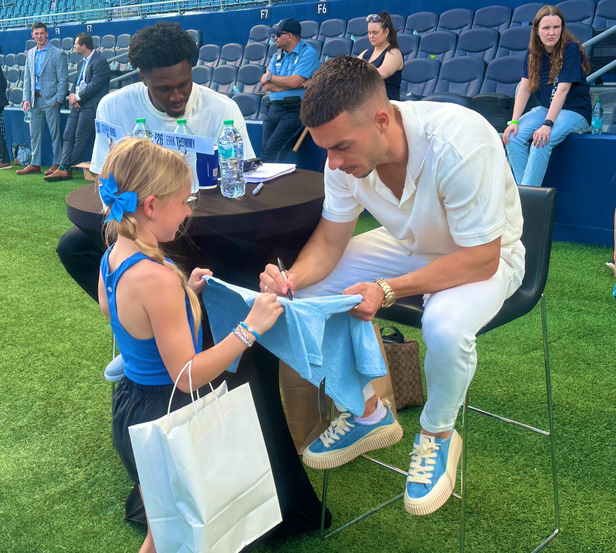 The Captain meets a young fan at our Annual #SportingKC Season Ticket Member Meet &amp; Greet! 

#SportingBlueForLife