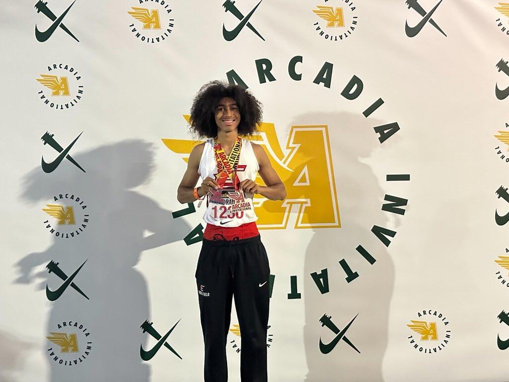 Big Day @ Arcadia Invitational This weekend competing in the 110 and 300 Hurdles!
110MH:14.22 for 3rd overall in the Open Heats and a wind legal PR.
300MH:37.09 Big PR, which was 4th in the invite heat, the #1 Sophmore time in the nation, and the #1 overall time in California!