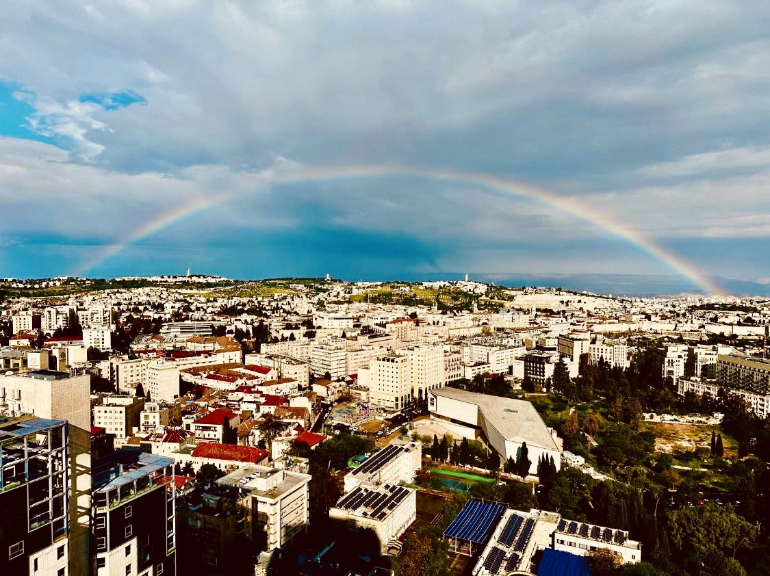 seanfeucht's tweet photo. The most stunning rainbow over Jerusalem right after we marched with thousands for #PalmSunday. 

As we finished the exact route of Jesus on that day, God gave us a reminder that He is faithful to His promise of returning yet again. 🌈🌴🙏🏽 https://t.co/A2OiYi4Wha