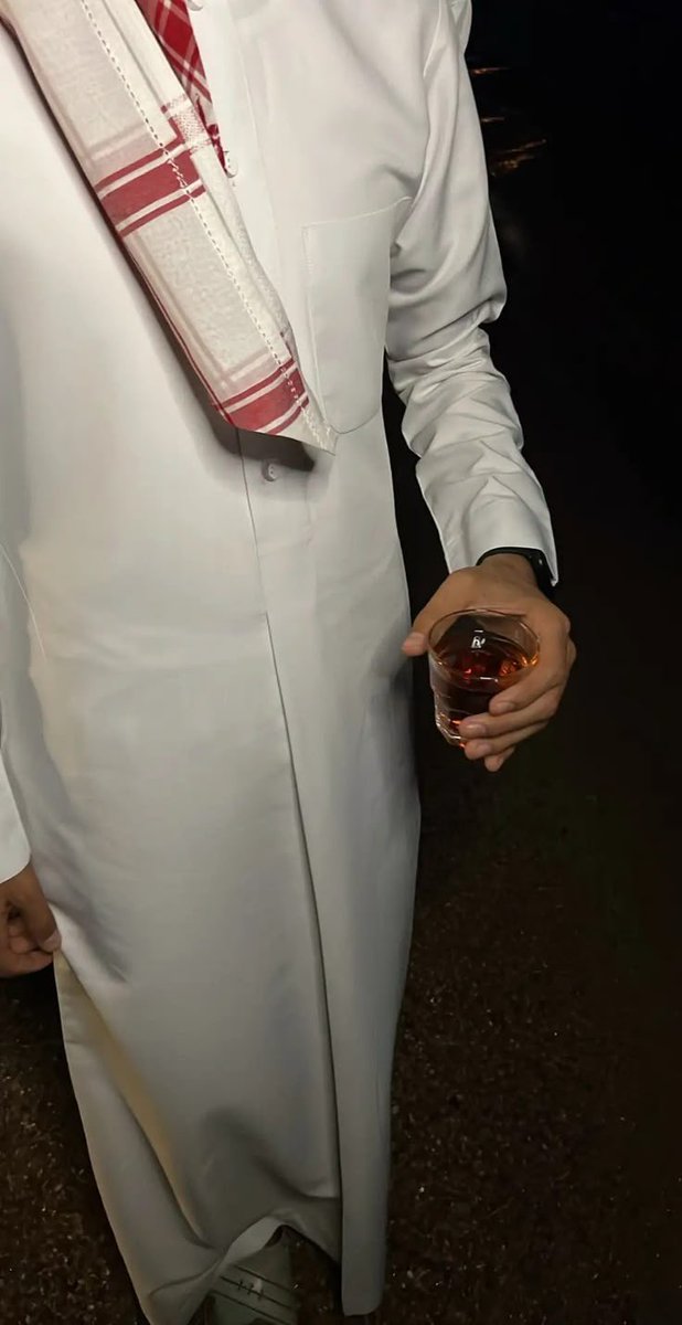 sl_m001's tweet photo. الشدايد تفتح الباب لزحول الرجال 
الـرخـاء عيد العذارى وستر للـردي 
- https://t.co/ZB5Go9txwM