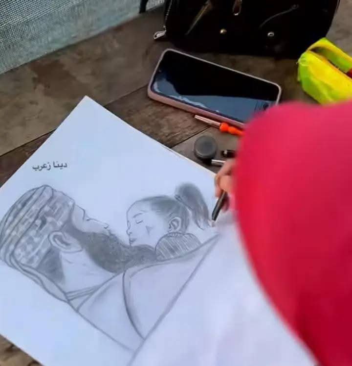 gazanotice's tweet photo. 🚨BREAKING: The young artist Dina Khaled Mohammed Zaarab was killed in an Israeli strike on Rafah southern Gaza Strip.
Dina was known for drawing portraits of the victims .

today, she joins them as one.