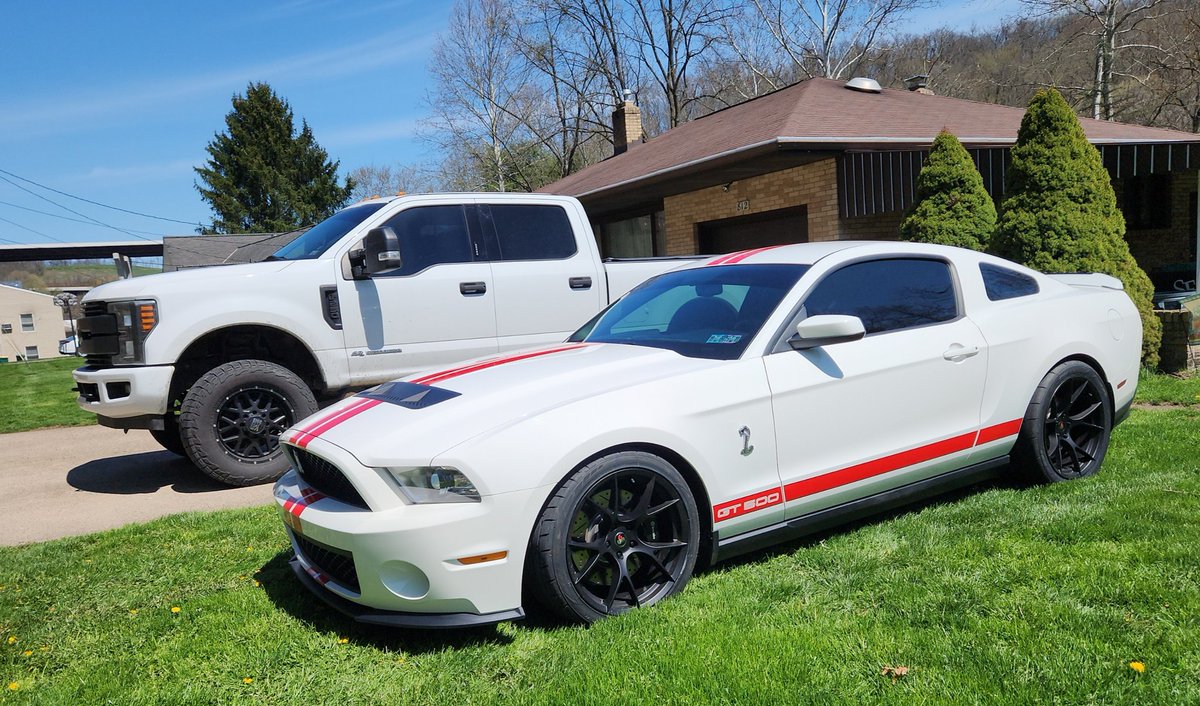 Demand03's tweet image. Anyone else falling into car season? About time to let them eat.