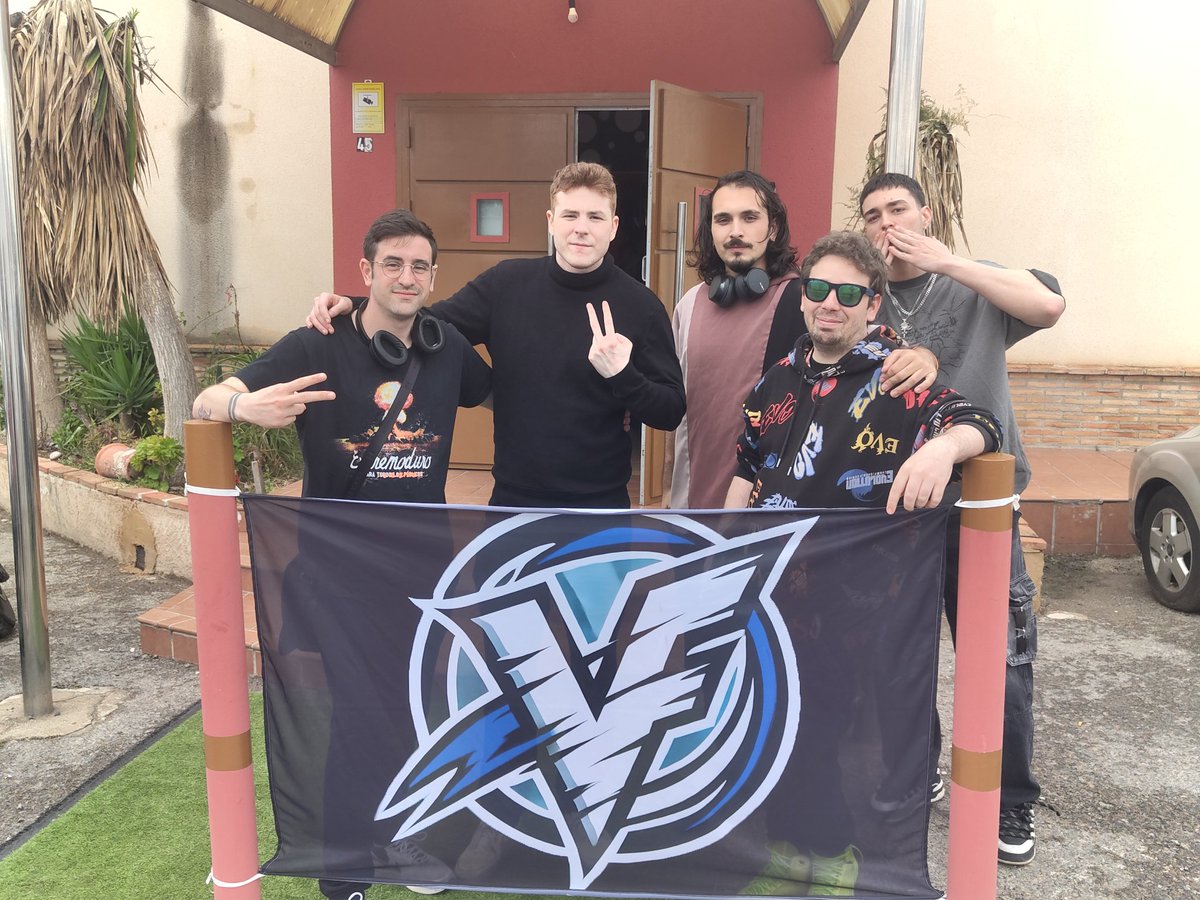 Me lo he pasado de puta madre jugando al Tag2 he jugado toda la tarde literalmente al Tag2 y 2 partidas al 8, y me he divertido mucho más al Tag sin saber hacer nada. Muy guapo el Pasarela