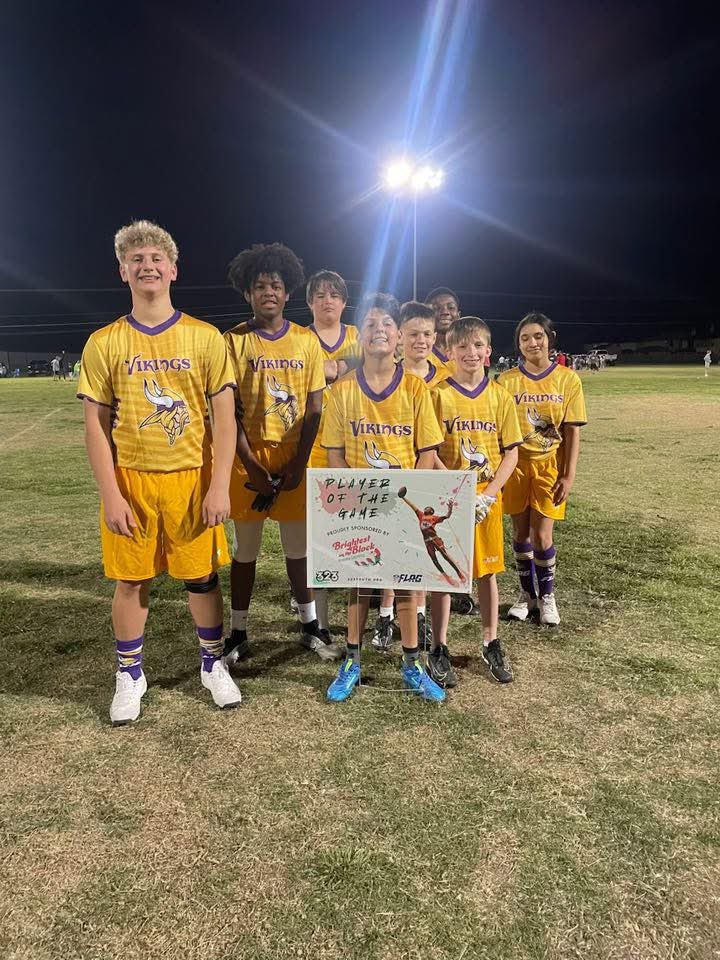 Bray11615's tweet photo. Whole team got players of the game 🙌🙌 won 44-20 had 3 catches and 2 TDs https://t.co/UJPBrqw0aW
