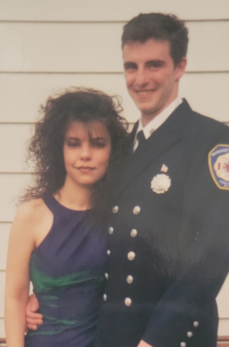 IslesFan4Ever1's tweet image. My crazy 90s hair  😂