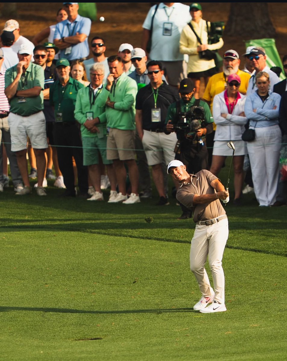 Trip of a lifetime to <a href="/TheMasters/">The Masters</a> .
And then a new friend I made at Augusta sends me this. What a week. #Masters #Augusta