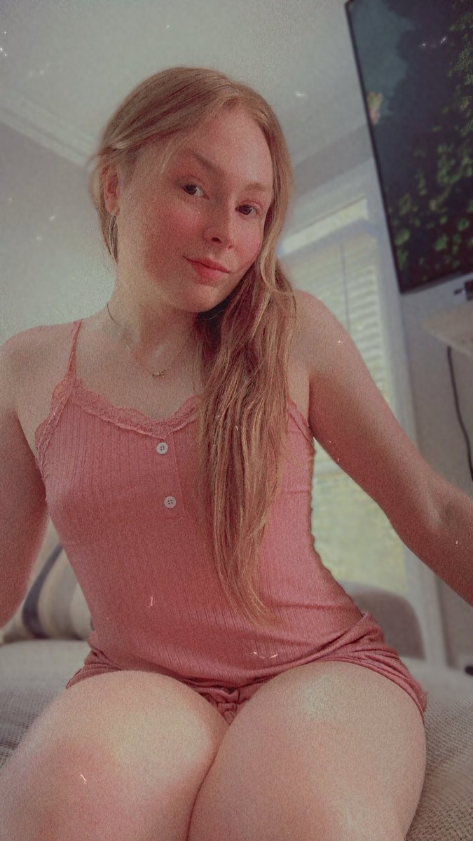 TS Sarah👄💫🏳️‍⚧️ tweet media