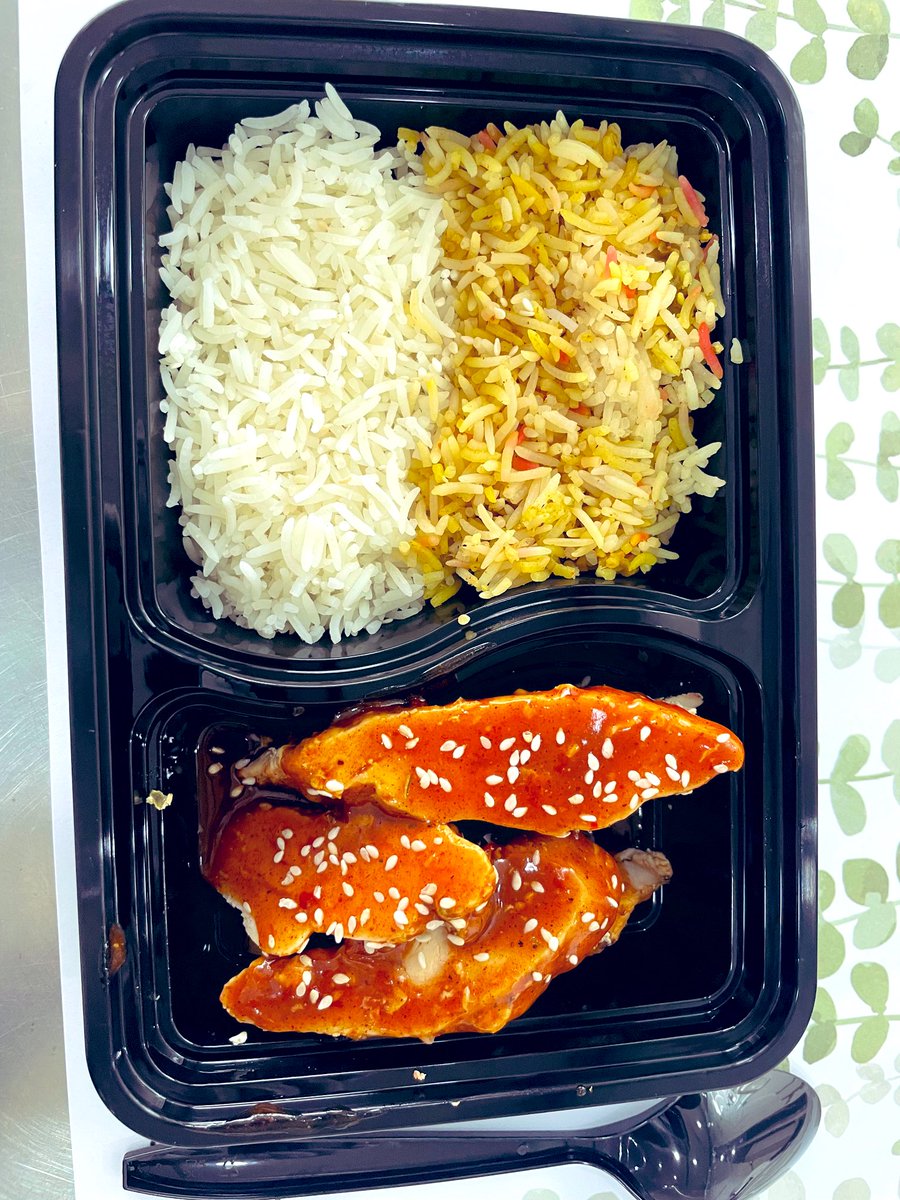 LiamAjuna's tweet photo. #Bbq 🍗 chicken with mixed rice 🍚 150gramz 😘💪 https://t.co/J3fh8bgPh9