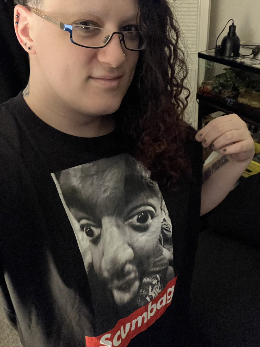 Schadenfreudian_Slip (@schadenfreudia2) on Twitter photo Yo <a href="/SnarkTankTeam/">The Snark Tank</a>
I did get my Scumbag shirt, that’s for making the change to the print. First one I got legit got DESTROYED in the first wash Yo <a href="/SnarkTankTeam/">The Snark Tank</a>
I did get my Scumbag shirt, that’s for making the change to the print. First one I got legit got DESTROYED in the first wash