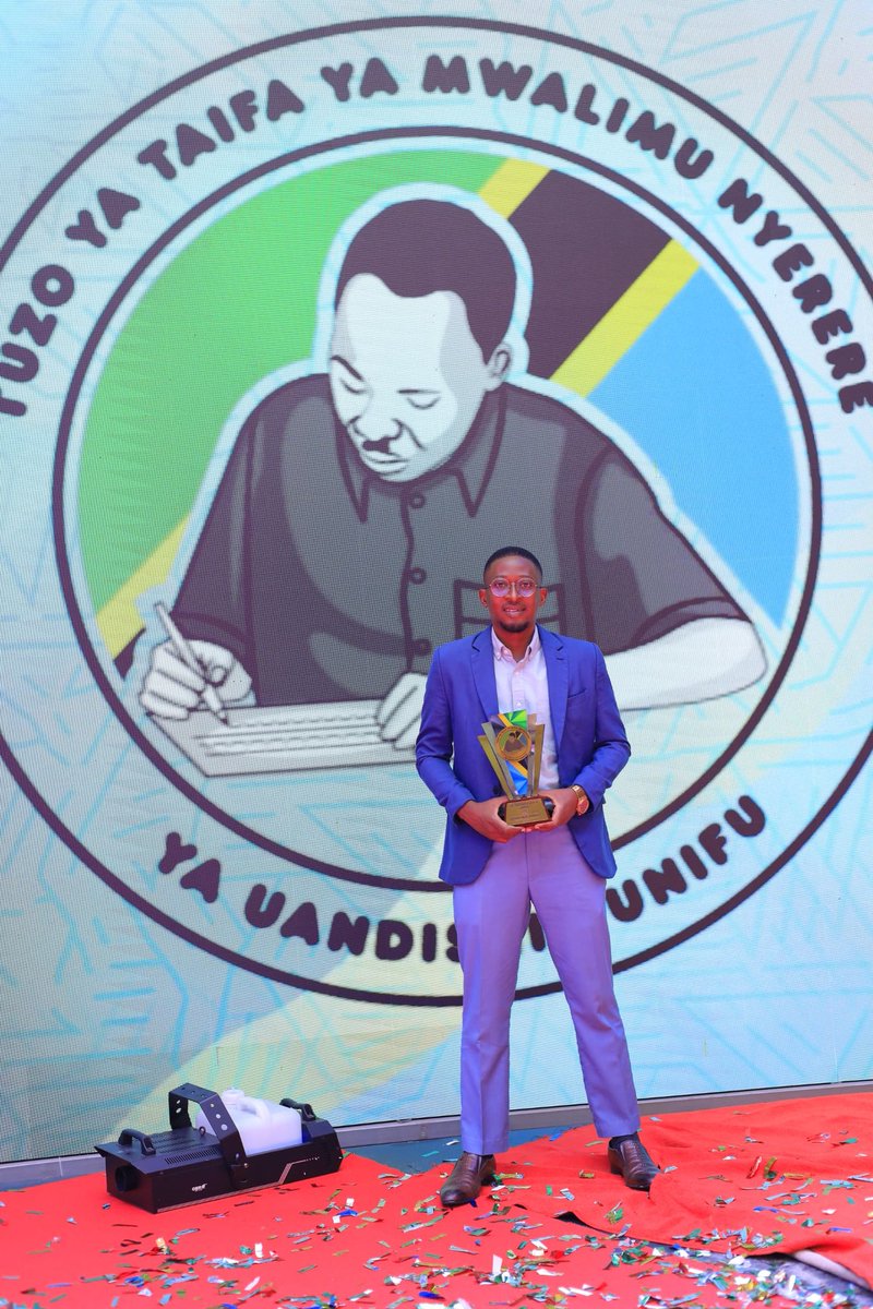 MSHINDI WA KWANZA wa Tuzo ya Taifa ya Mwalimu Nyerere ya Uandishi Bunifu (<a href="/tuzonyerere/">Tuzo Nyerere</a> ) katika riwaya, kwa mwaka 2025, ni mwanachama wa Umoja wa Waandishi wa Riwaya wenye Dira (Uwaridi), Bw. <a href="/MaunduMwingizi/">Maundu Mwingizi</a>

Hii ni mara ya TATU kwa tuzo hii kuja UWARIDI.

Hongera sana Maundu.