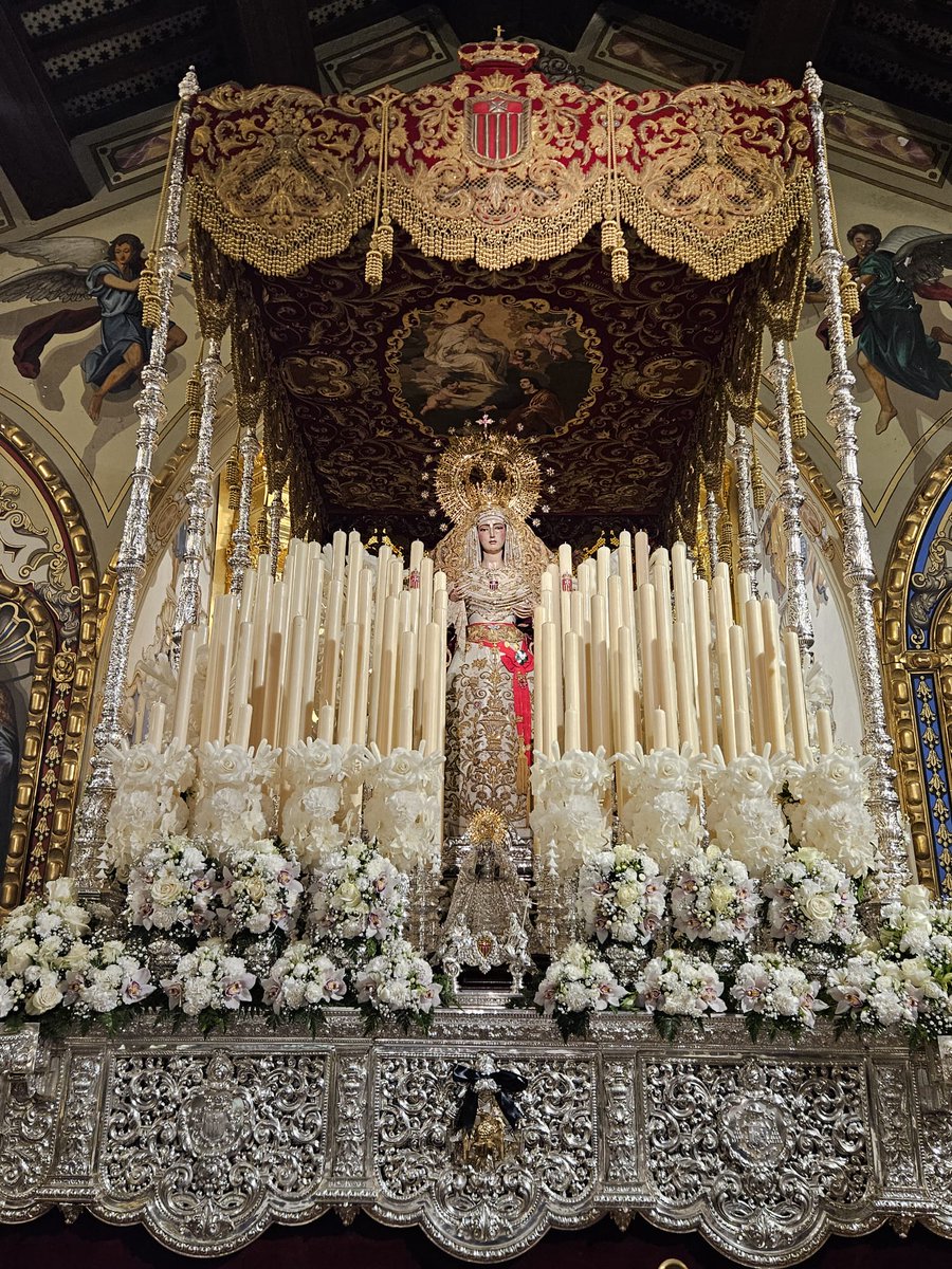 #SantaGenoveva25 | Ya es #LunesSanto. Todo se encuentra dispuesto para realizar nuestra Estación de Penitencia.

🌺 Exorno Floral
🟪PASO DE NUESTRO PADRE JESÚS CAUTIVO 
Iris morados y clavel rojo
🟥PASO DE NUESTRA SEÑORA DE LAS MERCEDES 
Clavel blanco, mini clavel blanco, rosa