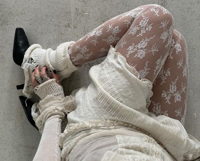 𝓇𝑜𝓈𝒾𝑒 tweet media