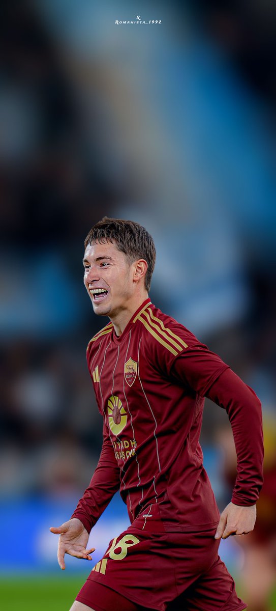 romanista_1992's tweet photo. 📱𝟒𝐤 | 𝐒𝐨𝐮𝐥𝐞 🐺♥️

#DerbyRoma https://t.co/eyxUjZxUrc