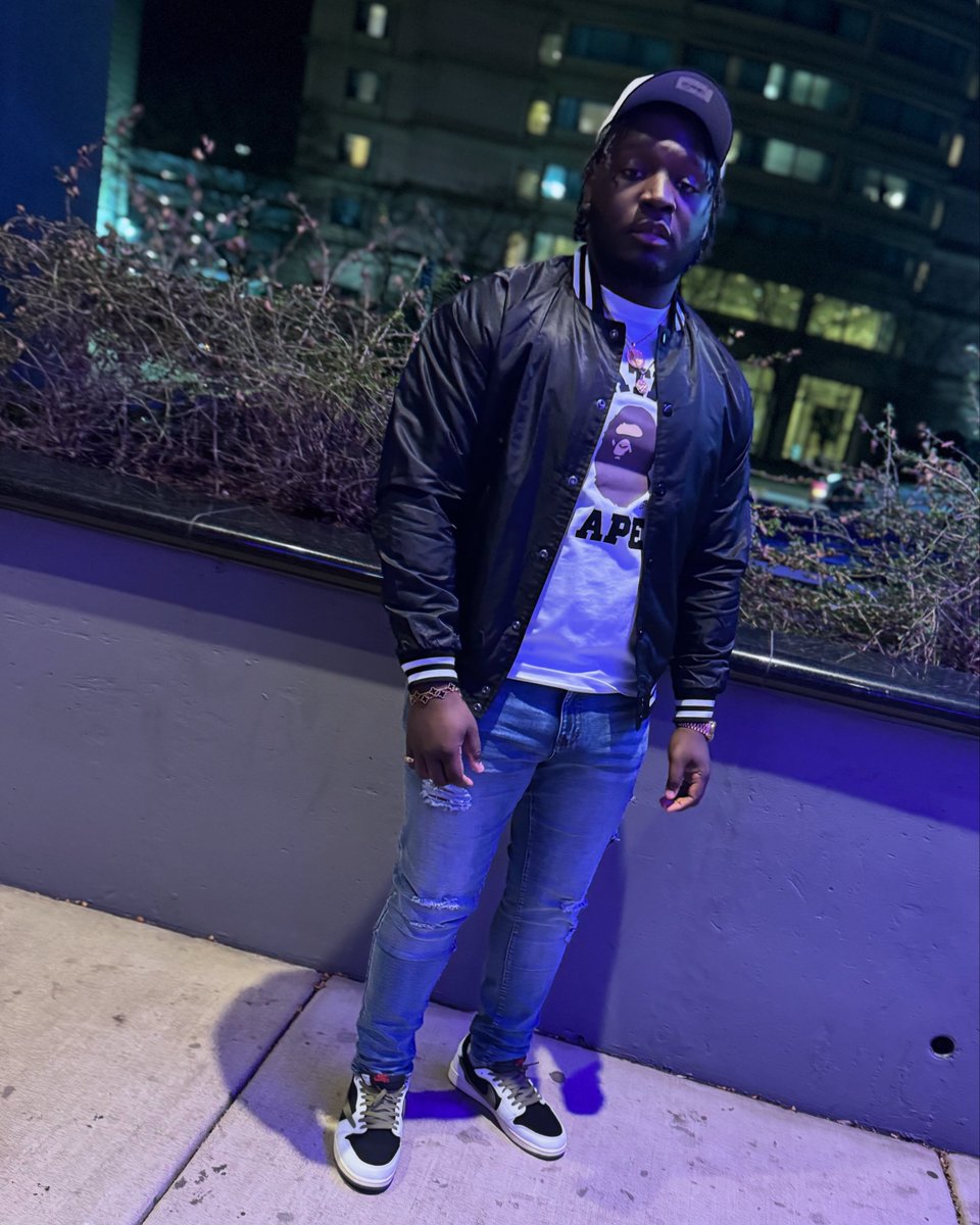 QuonTM's tweet photo. 🦍💫
“Oh you did?” https://t.co/pp5KcvahxY