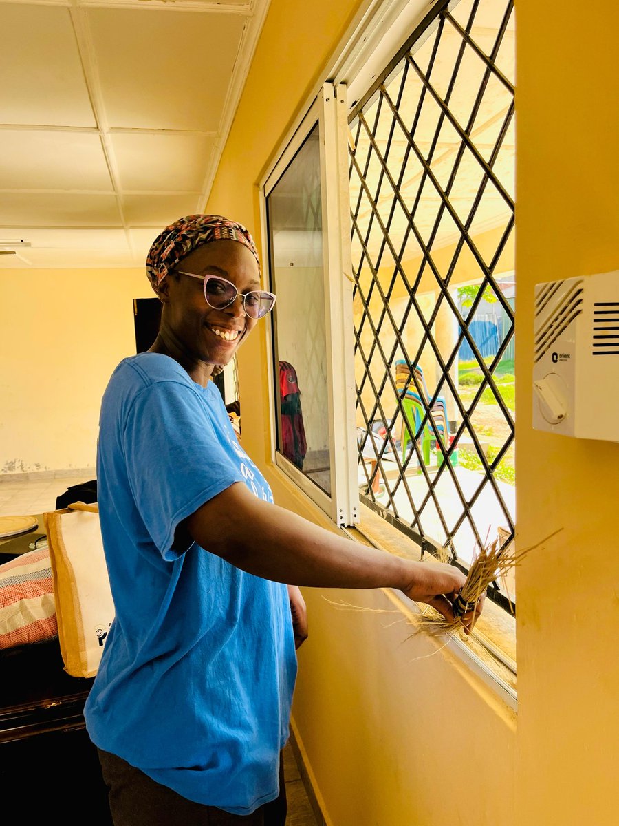 AmkeniC's tweet photo. OUR SAFE SPACE, OUR IDEA, OUR WAY - MASKANI YETU

The Maskani yetu establishment activity continues, and the youths are putting their ideas on how they want the maskani yetu center to look like, via graffiti, the colors, cleaning, scrubbing while enjoying.

#my4p #uwianomashinani https://t.co/9Xxk0jq5WR