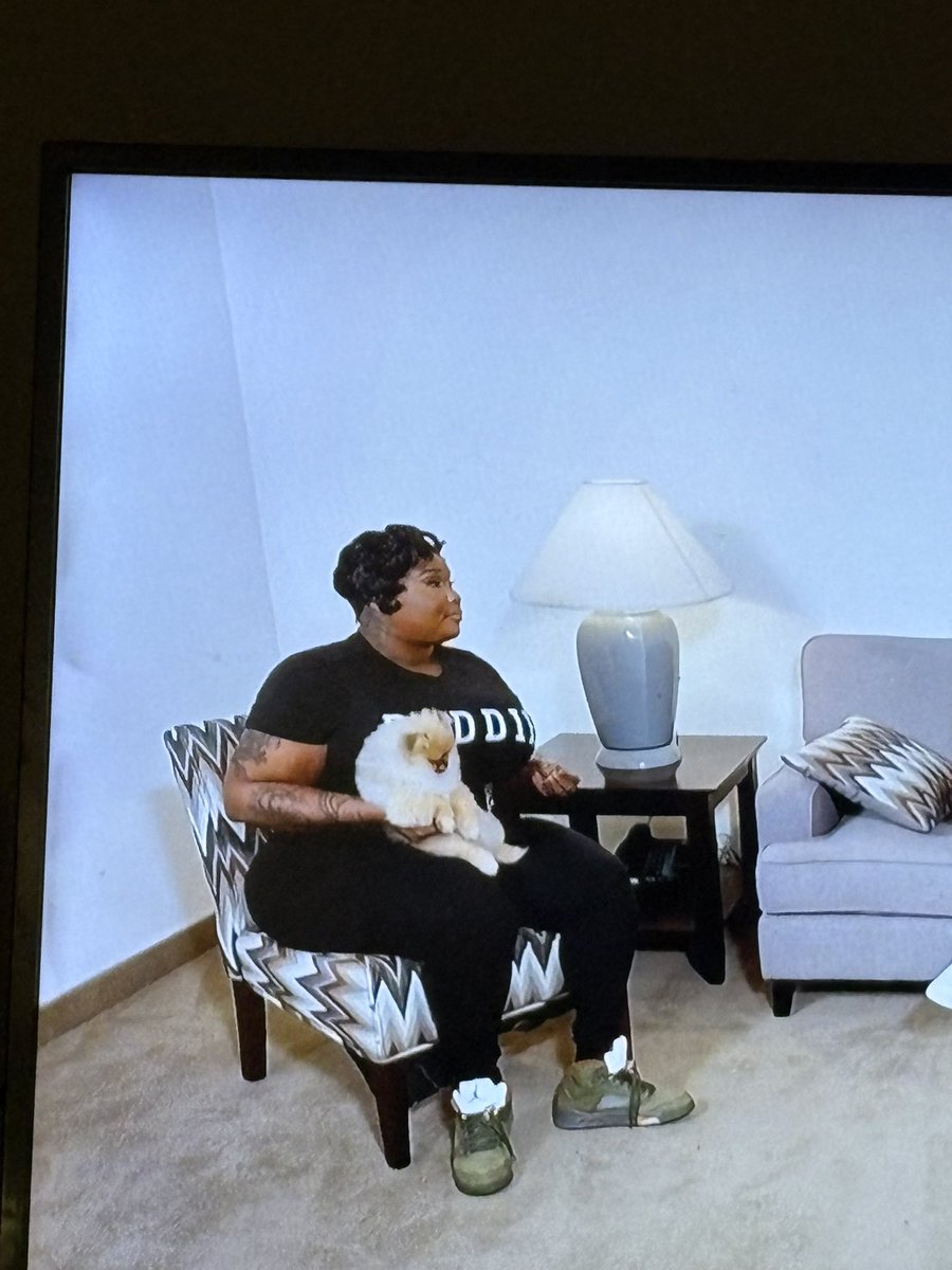 Oh_Gab's tweet photo. She wanna be Scottie so bad 😭 she's irritates my soul man 🙄  #BaddiesReunion  #baddiesmidwest https://t.co/WFDFlqZ7Hj