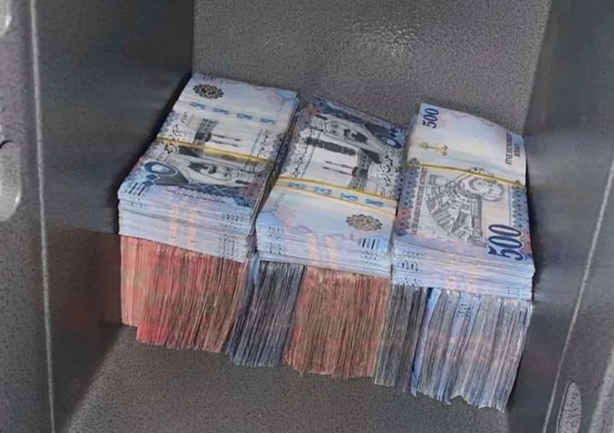 بشارة 

أقسم لك ستبكي خلال ساعات من شدة الفرح بأذن الله.. أكتب يارب.
أختار رقم الظرف ، ولك فيها جائزه  👏🏻😍:
١-✉️     ٢-✉️       ٣-✉️      ٤-✉️

٥-✉️     ٦-✉️       ٧-✉️      ٨-✉️

٩-✉️     ١٠-✉️       ١١-✉️   ١٢-✉️

أكتب كلمة (تم)ورسل رقمك في الخاص 🇸🇦 💸 #النصر_الرياض #الامارات