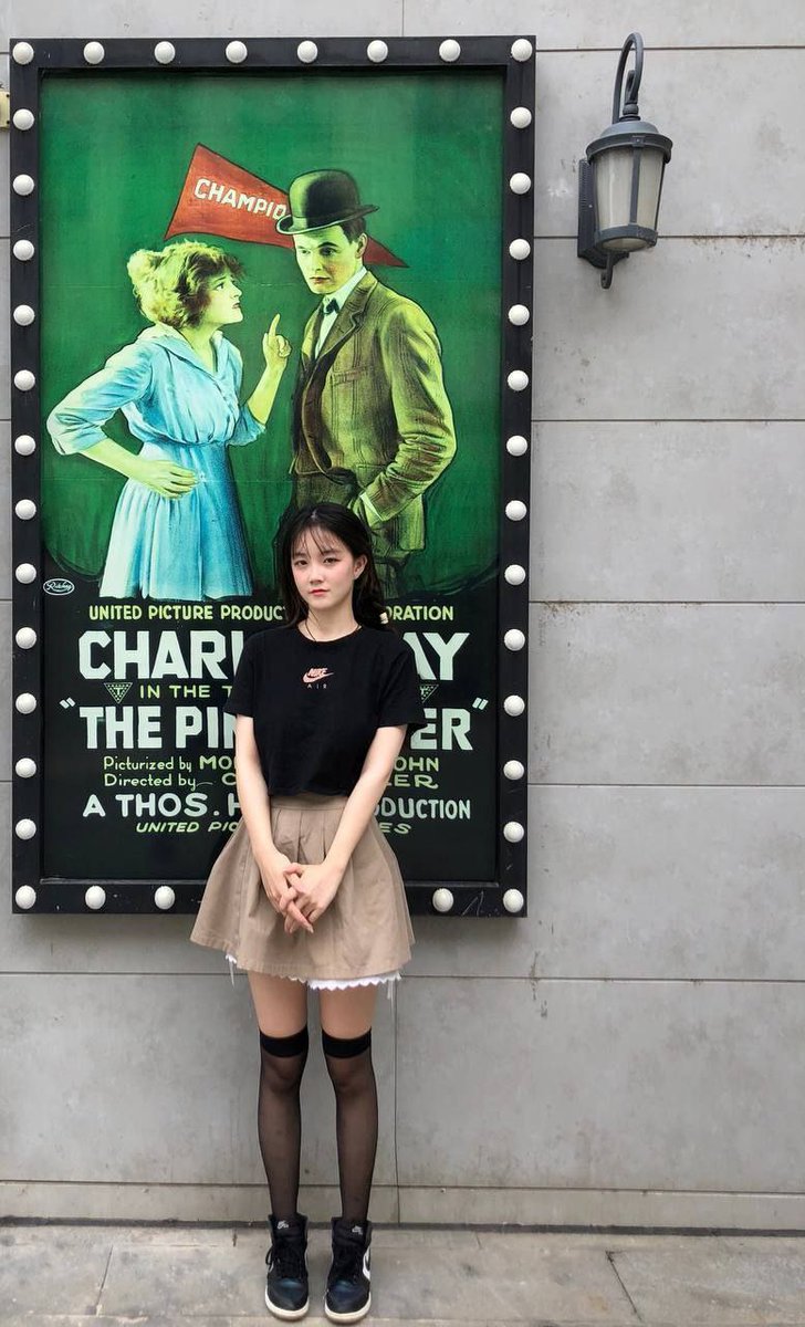 會跟粉絲約砲！
想清楚再追蹤我ㄛ  
因為你追蹤我又常常來按讚留言 
我會覺得你就是對我有意思呀 
跟你約應該不會怎樣吧(˶‾᷄ ⁻̫ ‾᷅˵)