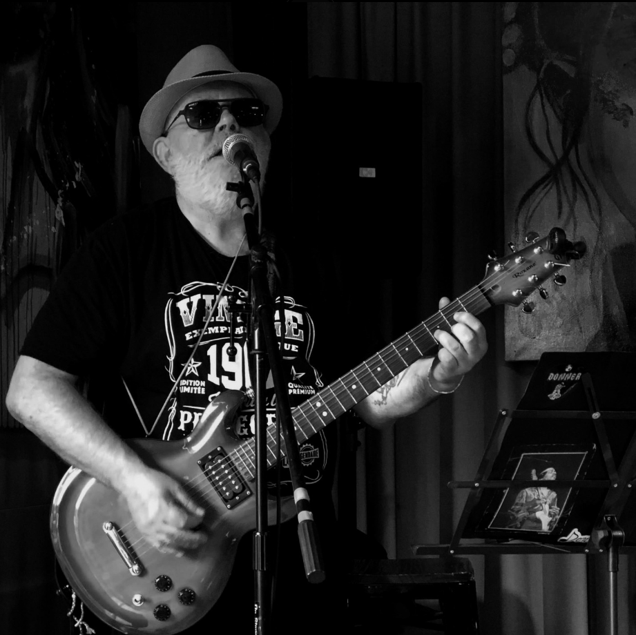 AlchemicJourney's tweet photo. The Spirit of The Blues was there.. 🎼📷Alchemic Journey Live à L'Échappée Belle. April 12, 2025. Crédits Photos: Muriel Lachal. #Photography #Music #Rock #Blues #Psychedelic #Stoners #Art #Culture #Live #Concert #AlchemicJourney #Grilly #Ain #AuvergneRhoneAlpes https://t.co/fOiled6wnb