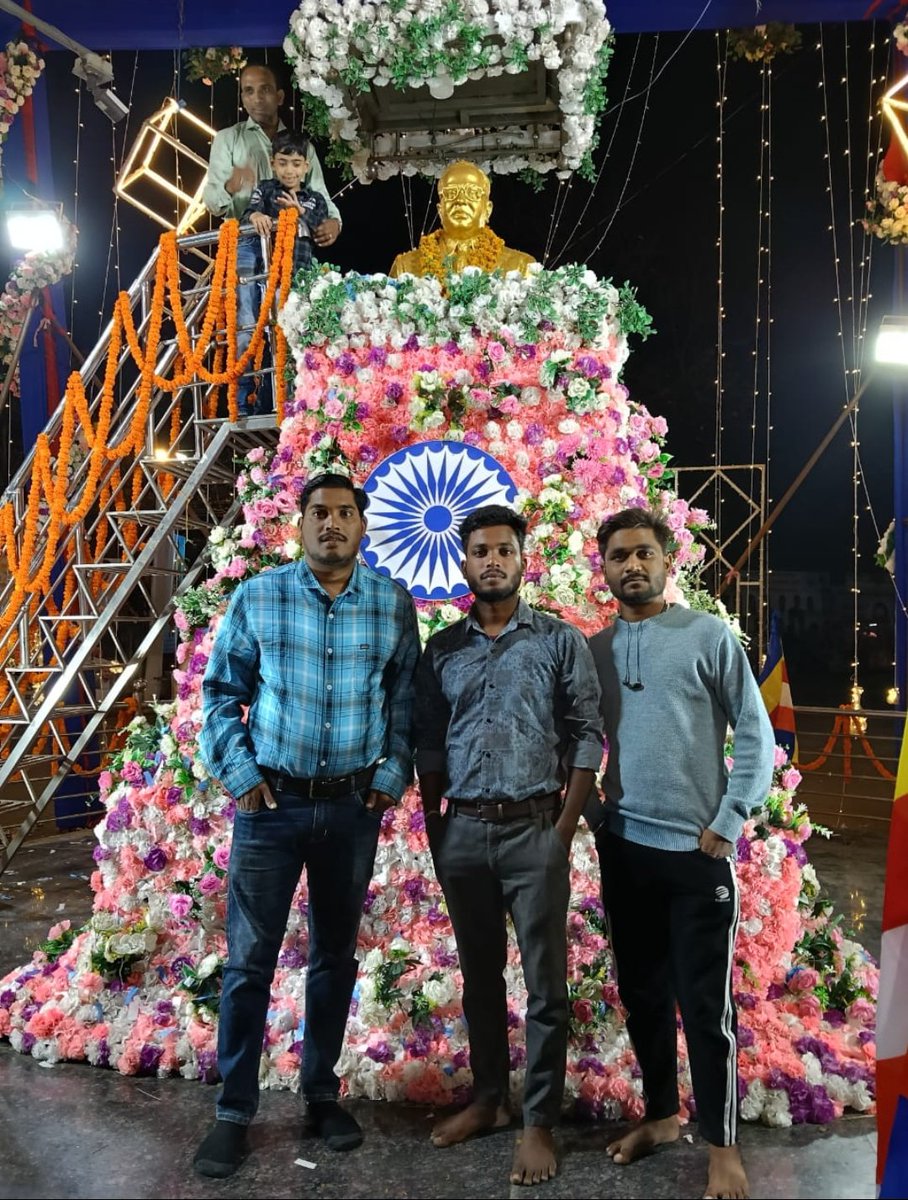 #SomeshMeshram
विश्वरत्न, संविधान निर्माता। महामानव
बाबासाहब डॉ. भीमराव अम्बेडकर जी के 134 वे जन्म जयंती के अवसर पर सभी मूलनिवासियों को हार्दिक बधाईयां।
#AmbedkarJayanti2025