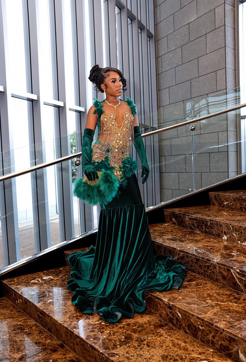 kieraashanti_'s tweet photo. Prom2k25🤩🥂 #promszn #bestdressed #queen https://t.co/uz1GAA7Dwk