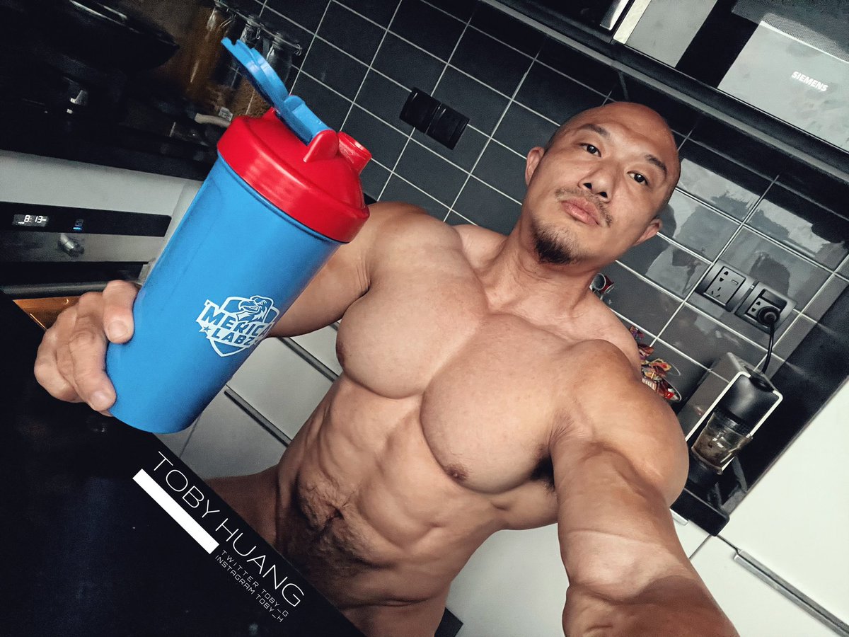 Need your milk shake~ 😋