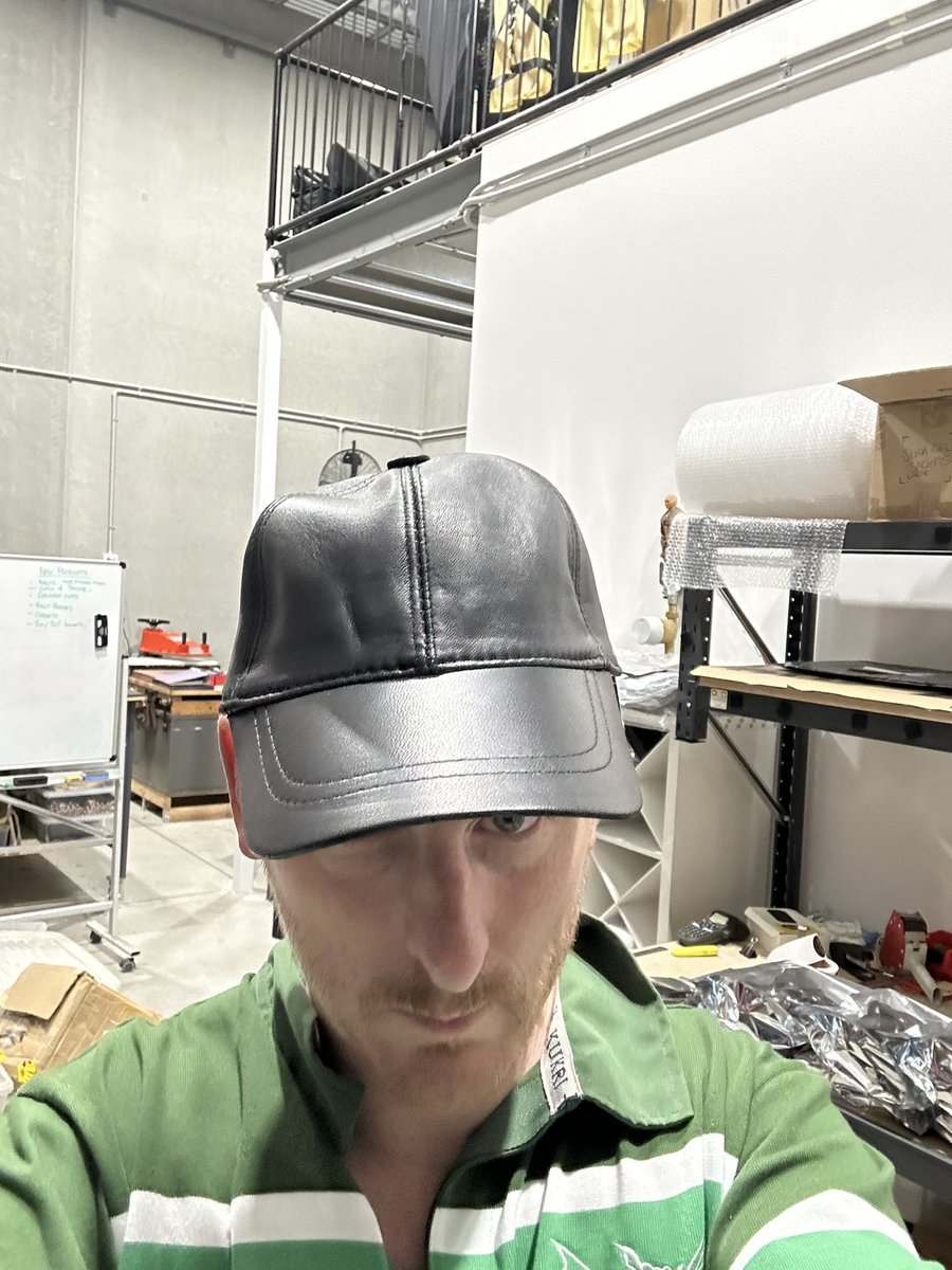 SaxLeather's tweet photo. Leather caps are back get it here https://t.co/9fvVu0H50d 
#saxleather #sax #leather #leathercap https://t.co/e5cw9m7WUQ