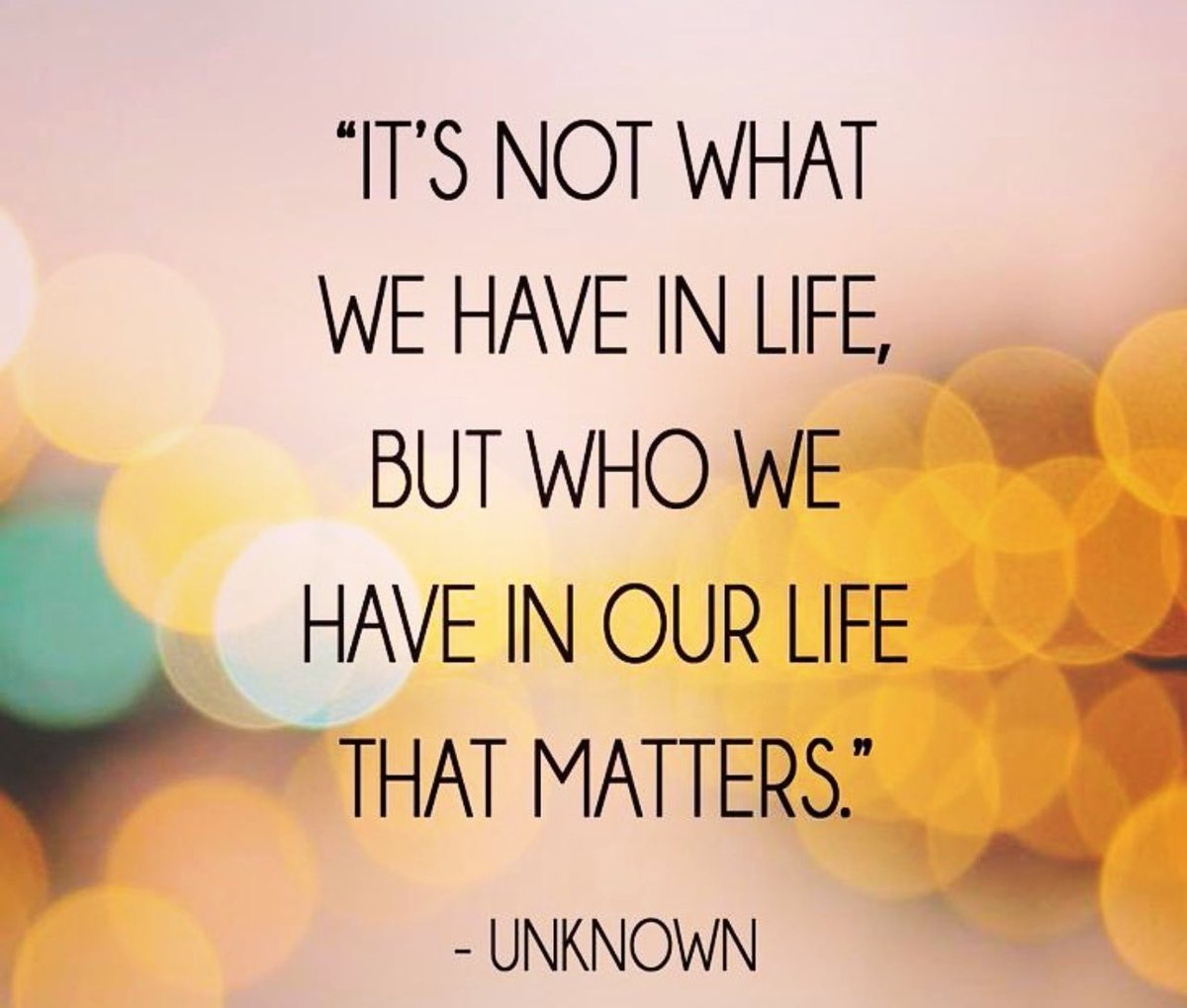 suziday123's tweet image. Monday Friendly Reminder…It’s not what we have in life, but who we have in our life that matters. 🙌 🤍 #MondayMotivation #MondayVibes #whatmatters #FriendsAndFamily