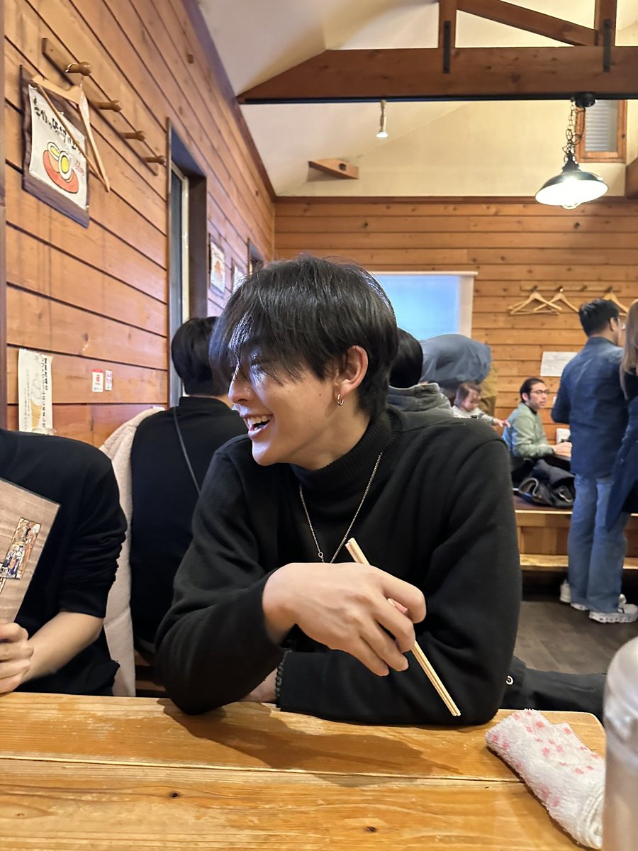 แต่งรูปให้หน่อย

#HEARTchuthiwat