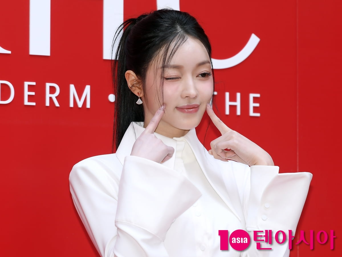 God80QKWQAArS2u?format=jpg&name=medium