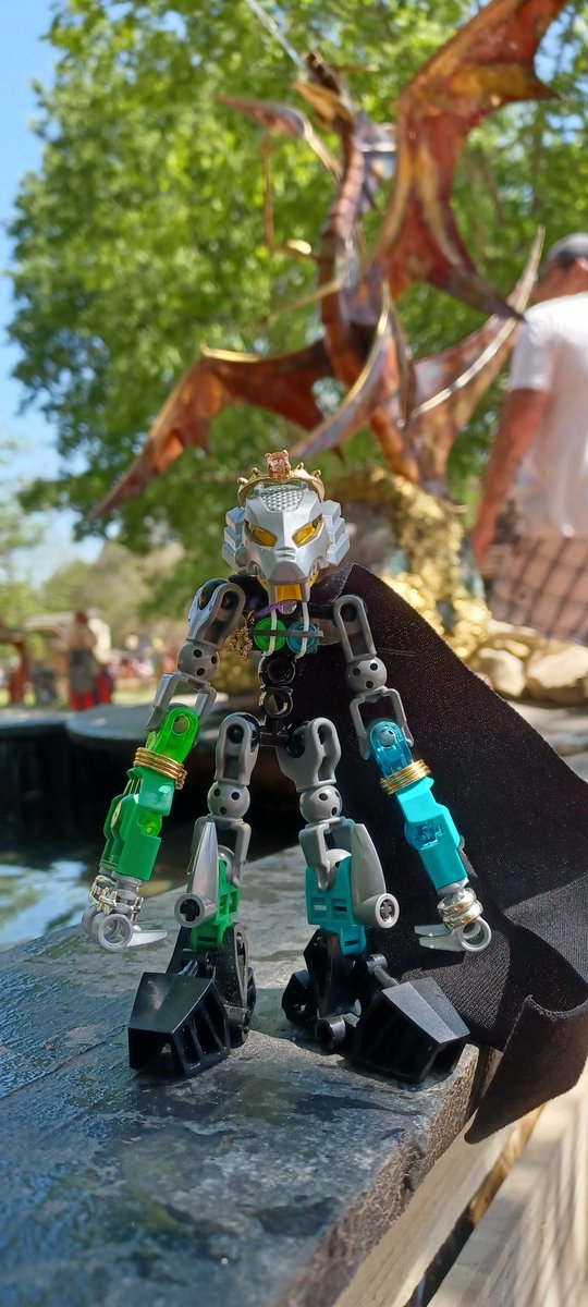 RayetKanohi's tweet photo. Today marks 7 years since my creation, which makes this my 7th birthday! We went to a renaissance festival to celebrate! Conor spent too much money https://t.co/HyjIXFOaRm