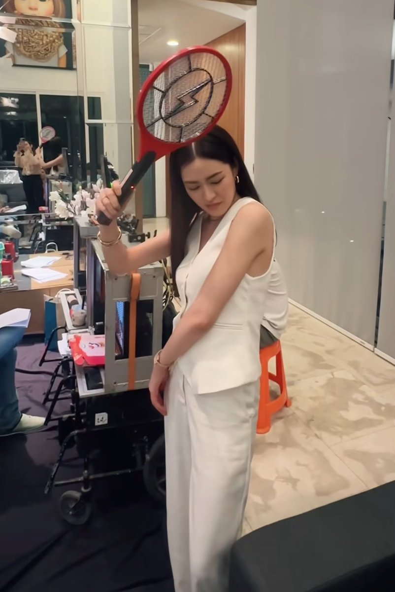 lilykornkwong's tweet photo. 🤣🤣🤣🤣🤣🤣🤣🤣🤣🤣🤣

#หลิงออม #LingOrm https://t.co/nYkPSbyADi