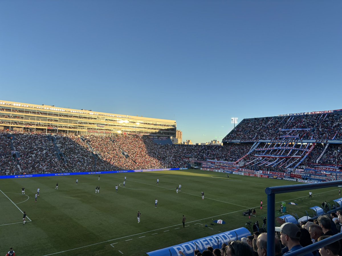 elbolsootecoje's tweet photo. Destacó a La hinchada del Bolso, que es la que más convoca por afano sin mirar la tabla. https://t.co/q6g9TH0Uxp