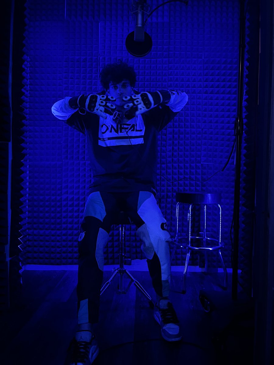STUDIO STUNTS🎿🔊