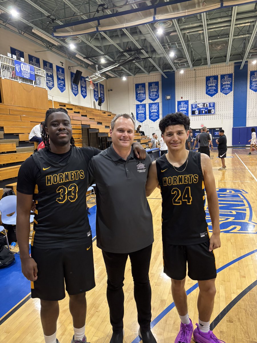 _ECBBasketball's tweet photo. Proud to watch these guys rep the ⚫️🟡 one more time in the @S3AHoopsCoaches 
All Star Game @ECISDtweets @ArriolaSuzette @_ECAthletics https://t.co/IE2oVRdgLq