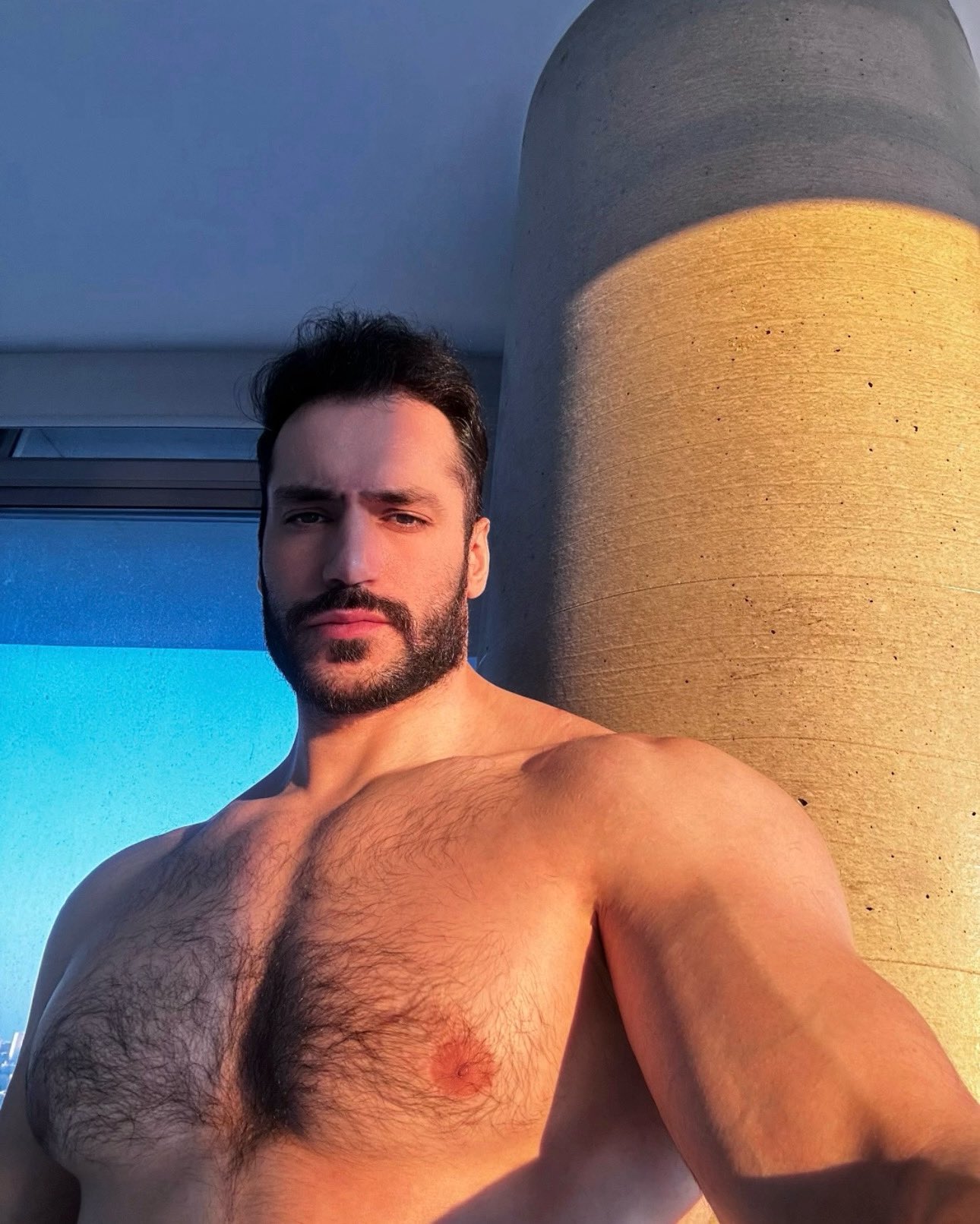 GodBtfsWAAAprLk?format=jpg&name=large