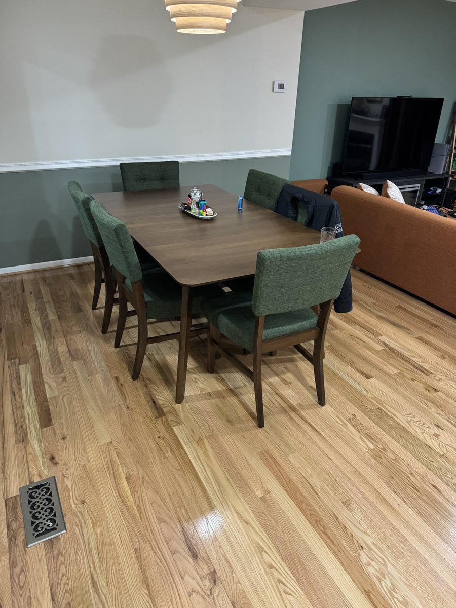 camuel06's tweet photo. Now to finally furnish this place. All floors are officially done 🥹 https://t.co/z3xAyr3aPe
