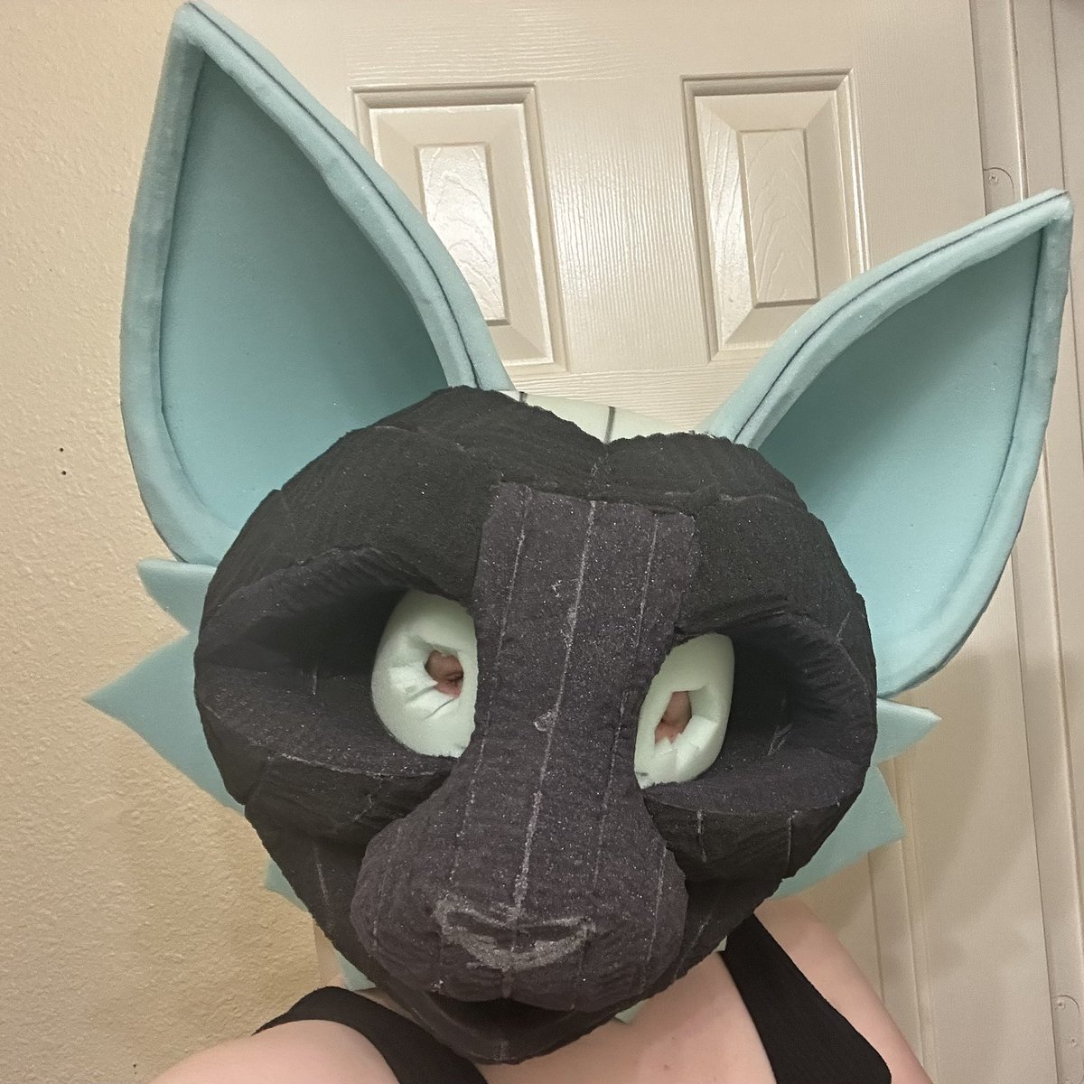spotifypaws's tweet photo. Kitty is coming…..

Headbase by @chickaspree !! She did an AMAZING job and I’m so excited to fur and wear her! https://t.co/IE2rWYMUJ8