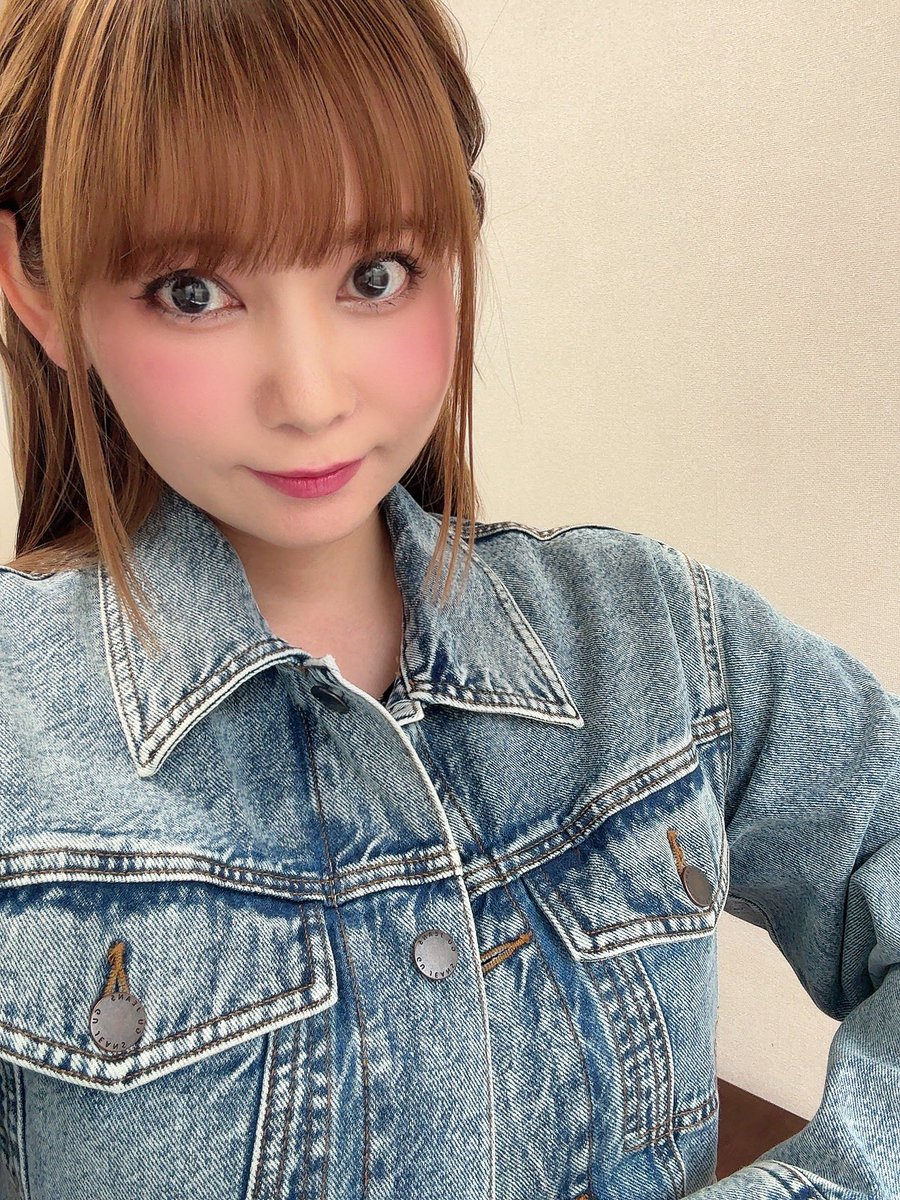 shoko55mmts's tweet photo. 信一の影響で最近よくGジャン着てます
Gジャンて言うの？？

ソンヤッ https://t.co/2FUbz2BxDh
