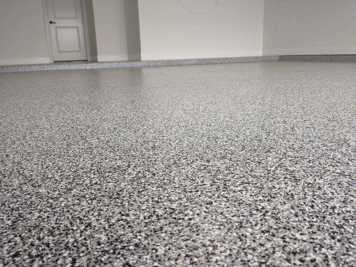 HoustonGF's tweet photo. Polyaspartic Garage Floors in Houston Texas installed in 1 Day! This is the Domino Flake Blend. Go to https://t.co/OYPwIvewc8 for color blend options. https://t.co/j8YbWnexcb